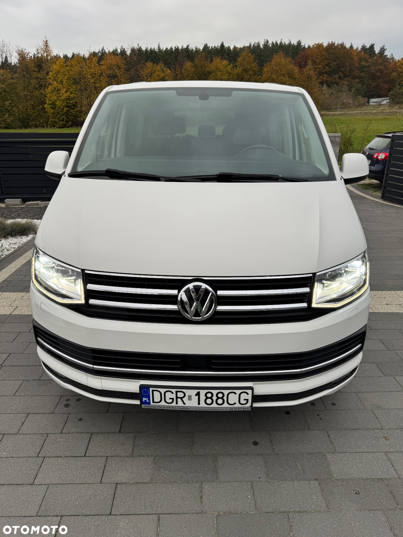 Volkswagen Multivan - 2