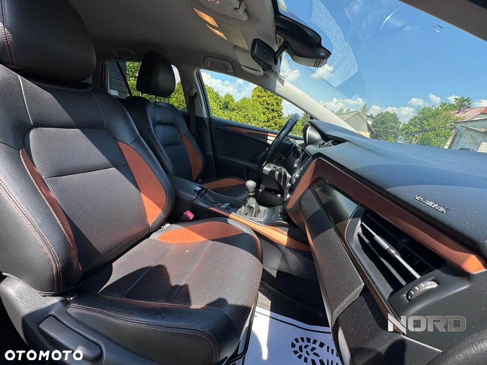 Toyota Avensis 1.6 D-4D Prestige - 11