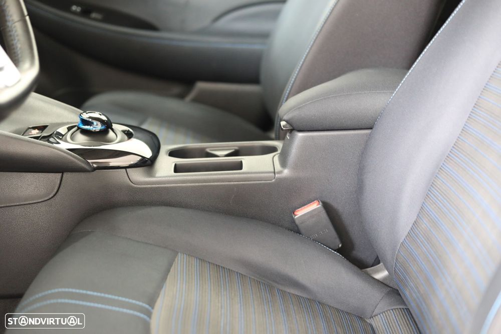 Nissan Leaf N-Connecta - 11