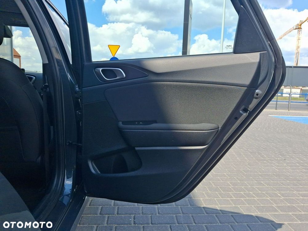 Kia Ceed 1.5 T-GDI M - 16