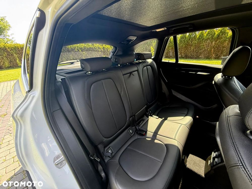 BMW X1 xDrive25i Advantage - 7