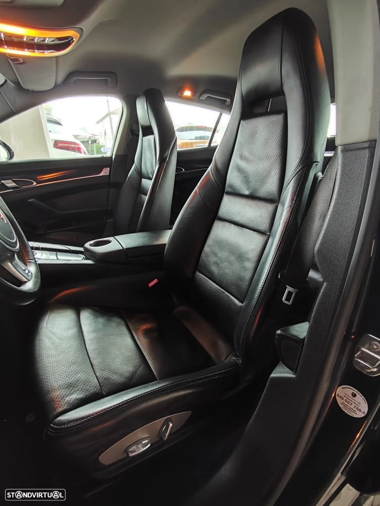Porsche Panamera Platinum Edition - 24