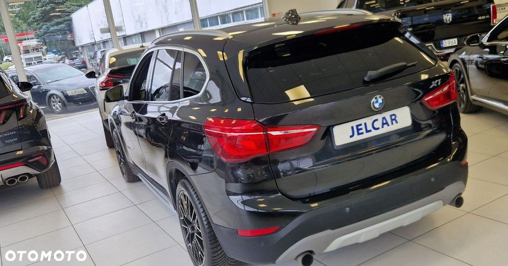 BMW X1 - 10