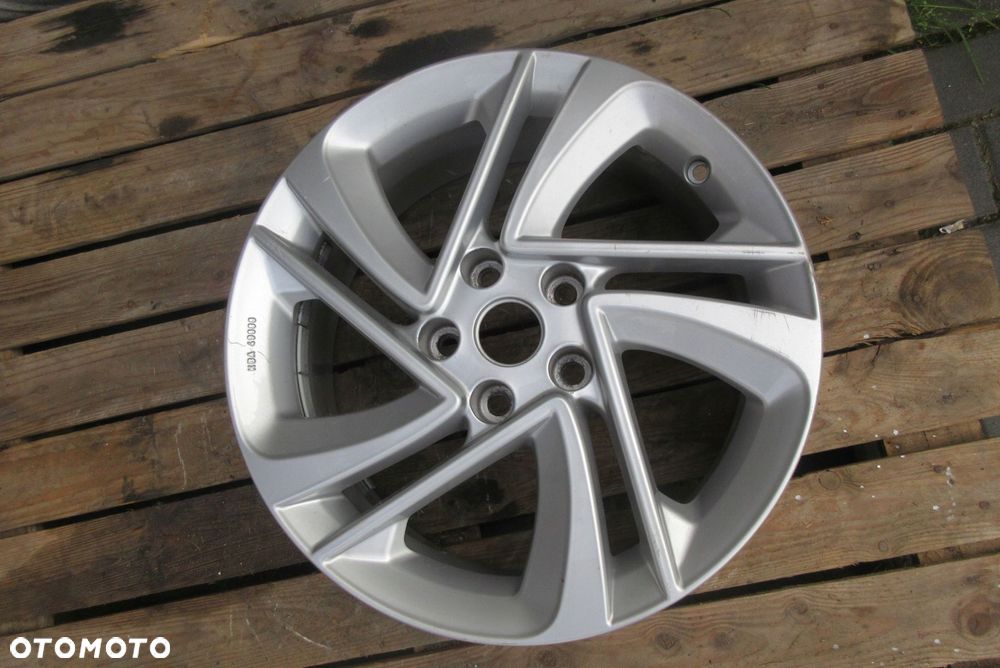 nissan oe alufelga 17 7j 5x114,3 et40 - 1