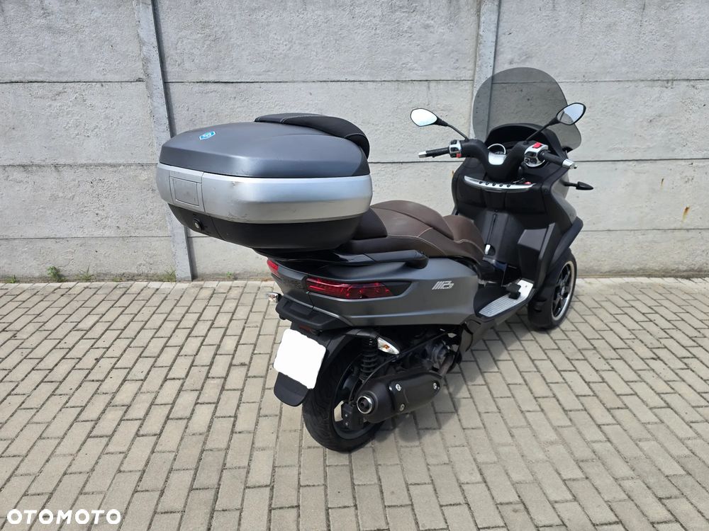 Piaggio MP-3 - 7