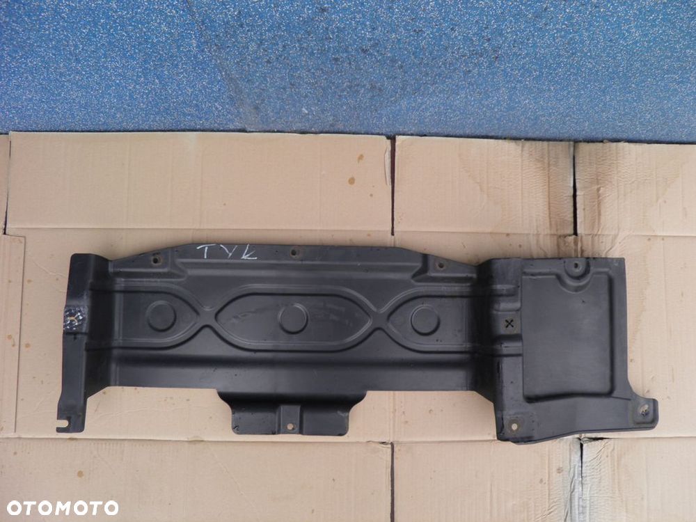 T5 TRANSPORTER LONG OSŁONA TYLNA POD KAROSERIE - 1