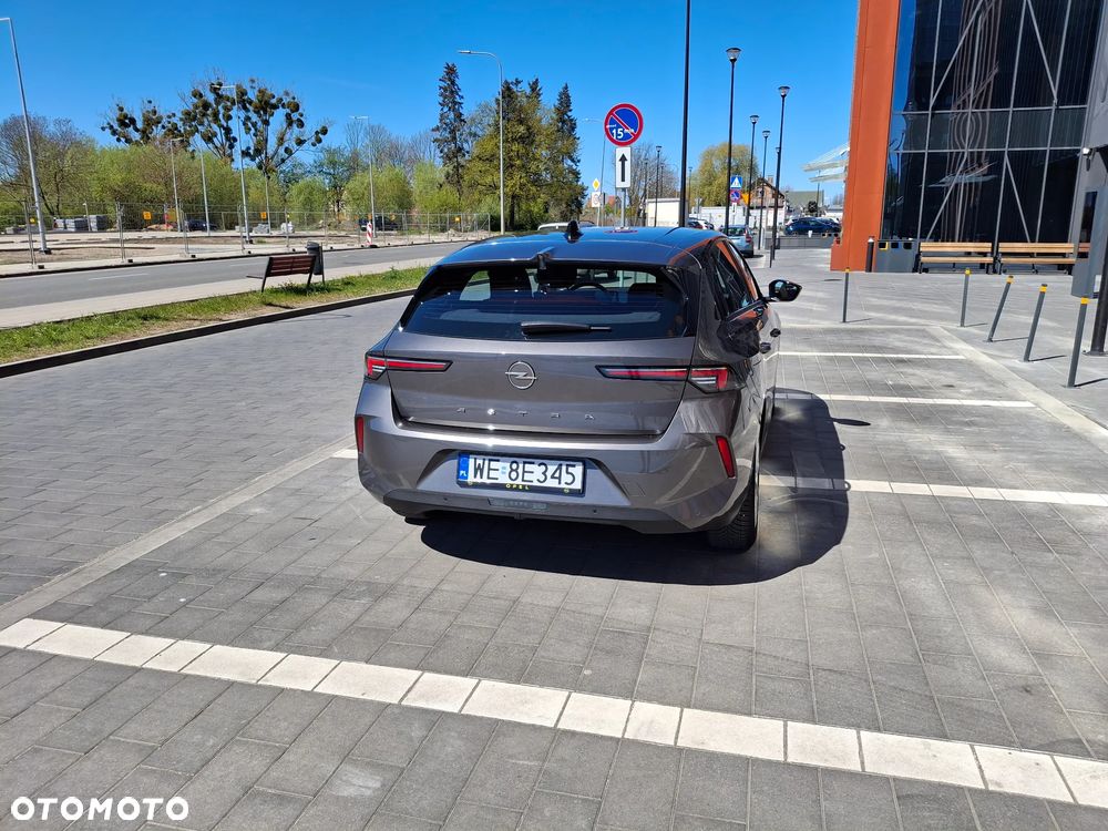 Opel Astra 1.2 T Business Edition S&S - 3