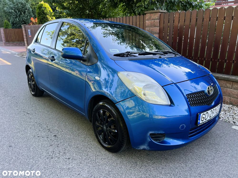 Toyota Yaris - 1