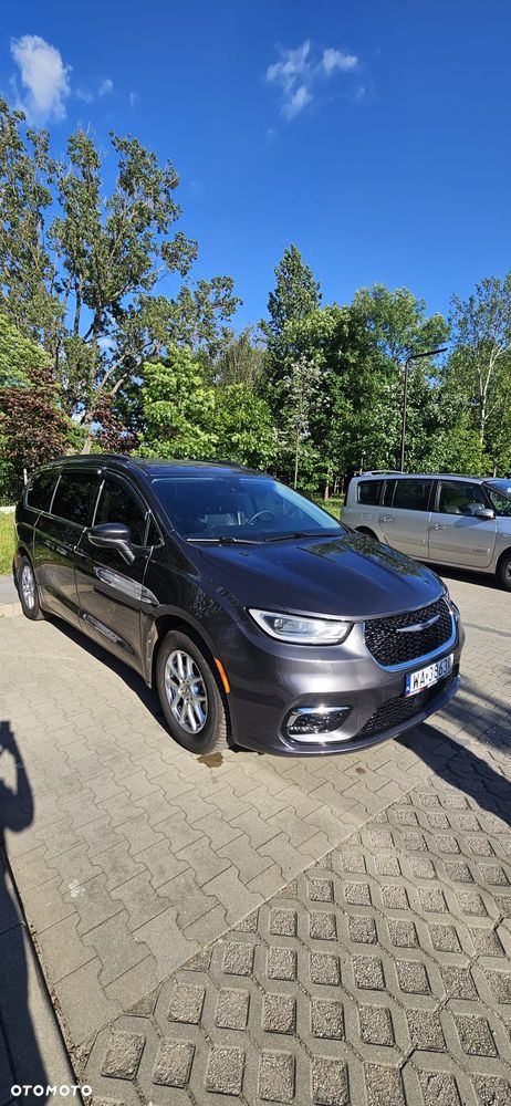 Chrysler Pacifica - 8