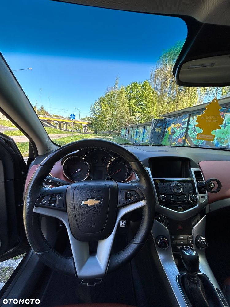 Chevrolet Cruze - 8