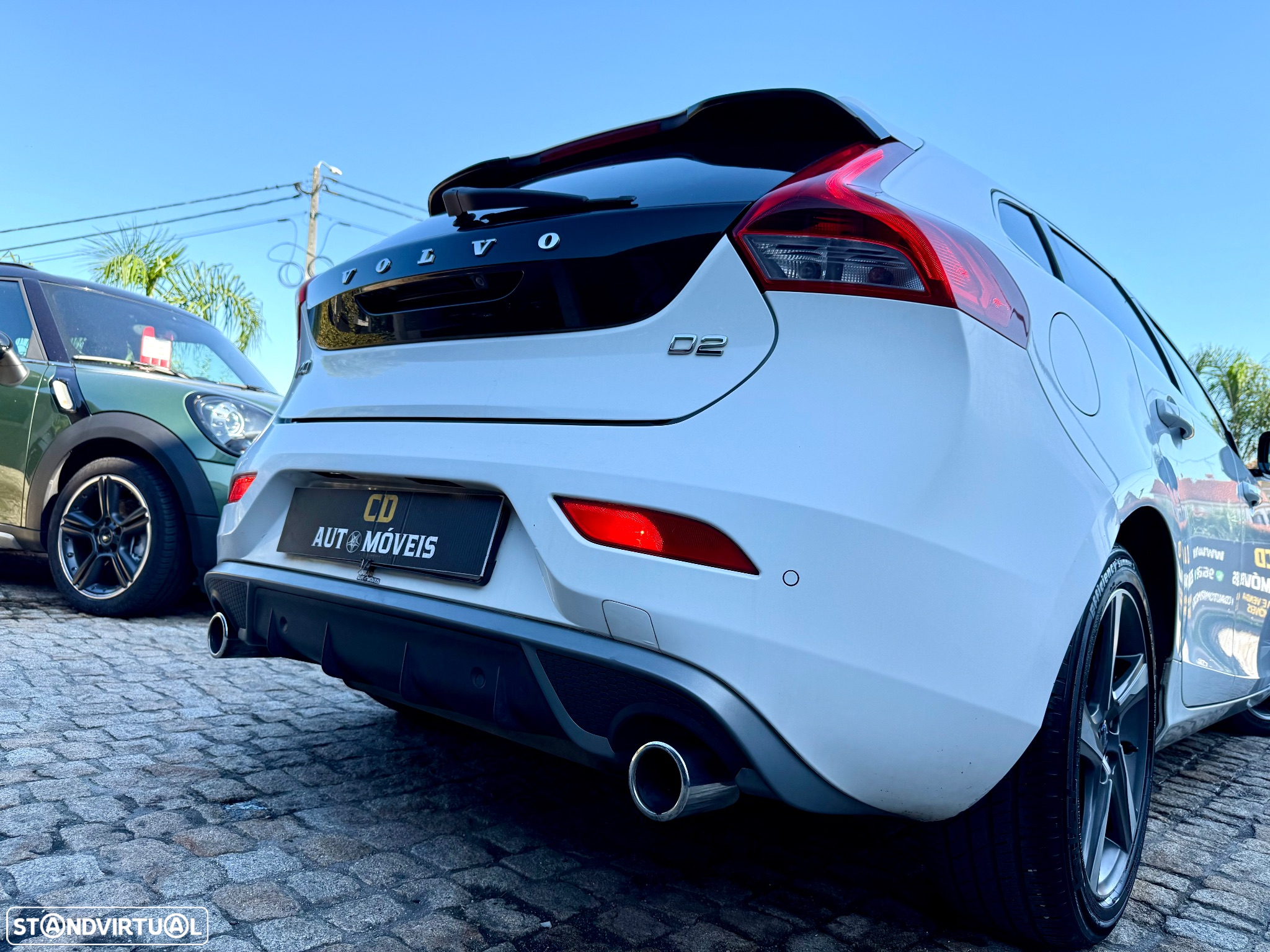 Volvo V40 1.6 D2 R-Design - 17