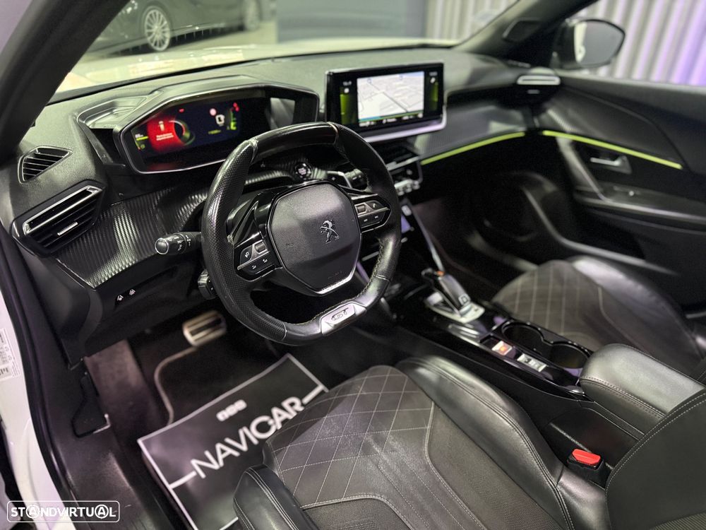 Peugeot 2008 PureTech 155 EAT8 GT Pack - 6