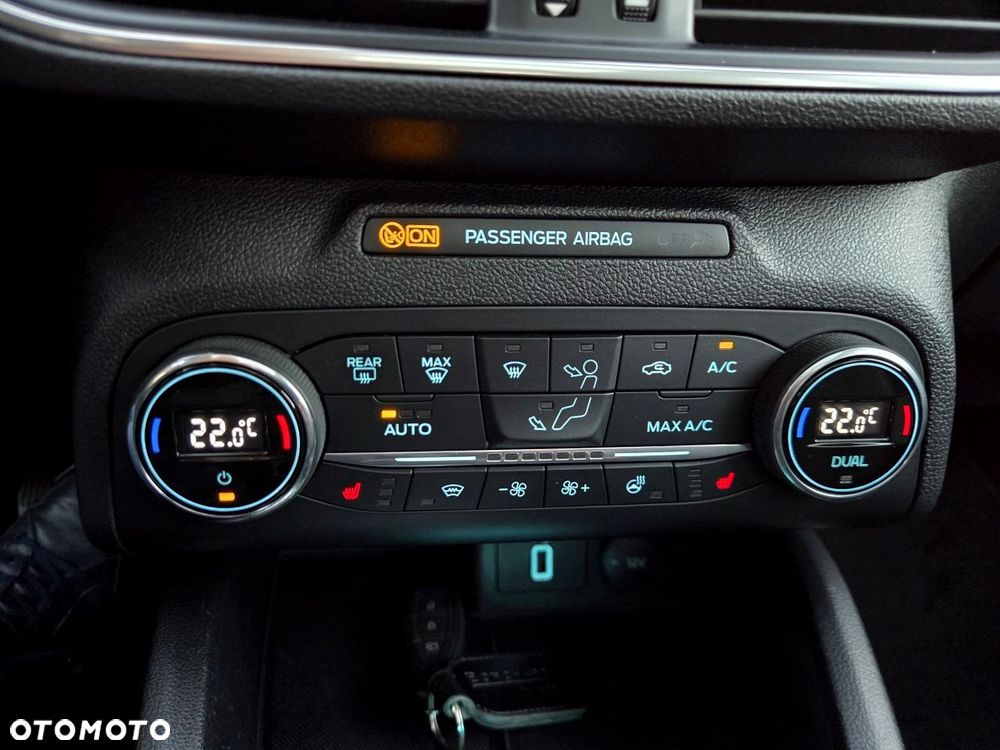 Ford Focus 1.5 EcoBoost Active X - 26