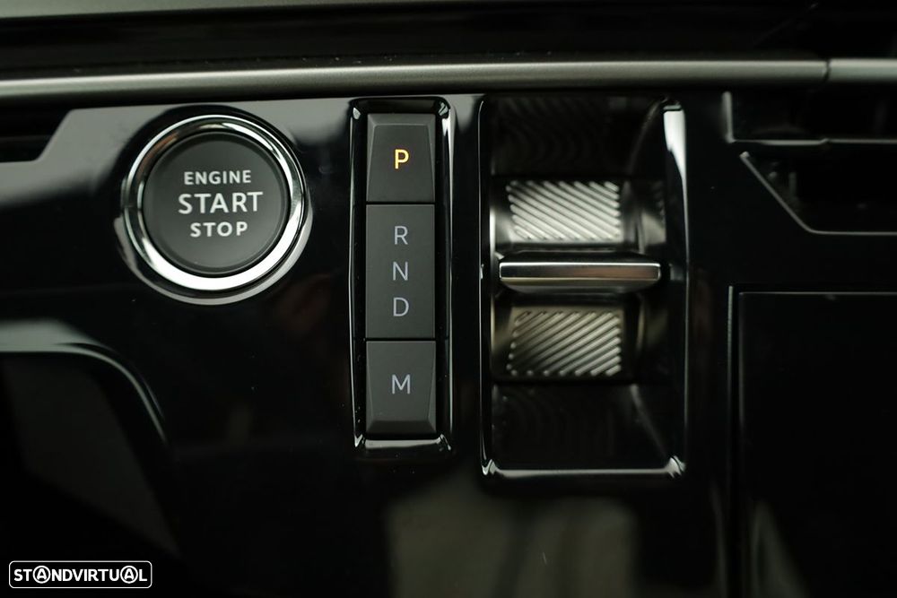 Peugeot 3008 1.2 Hybrid Allure e-DCS6 - 16