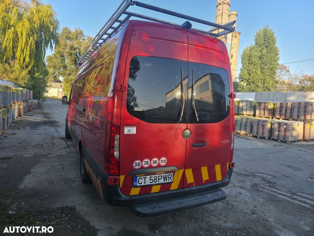 Mercedes-Benz Sprinter - 7