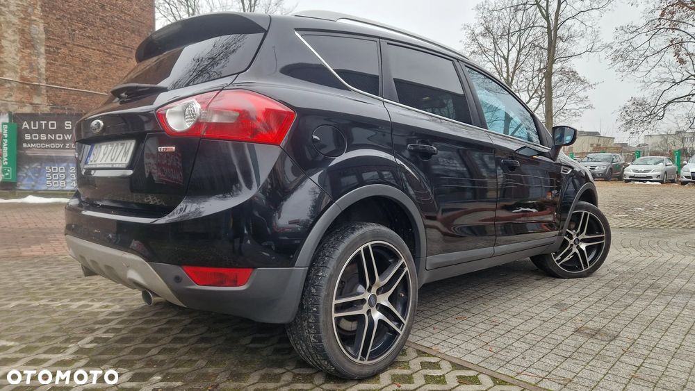 Ford Kuga 2.0 TDCi 2x4 Titanium - 3