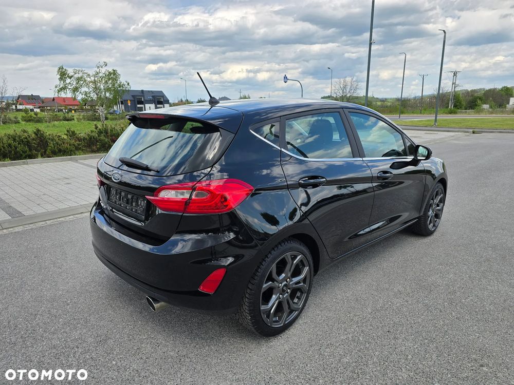 Ford Fiesta 1.1 S&S TITANIUM - 25
