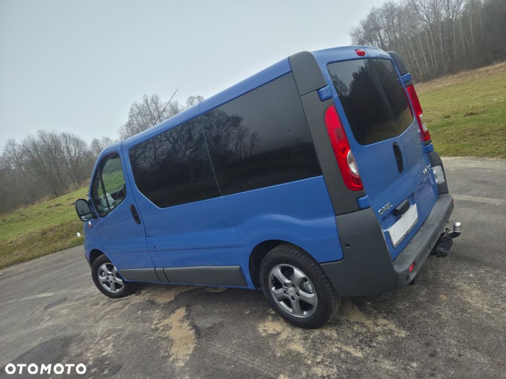 Opel Vivaro - 8