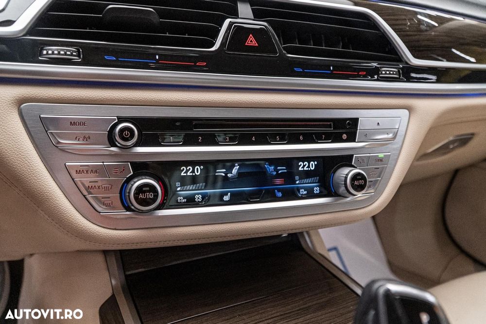 BMW Seria 7 740e iPerformance - 15