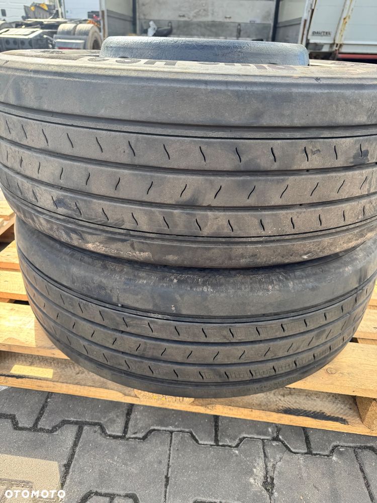 Kompletne koło prowadzące, felga, opona Continental 295/60 R22,5 - 2