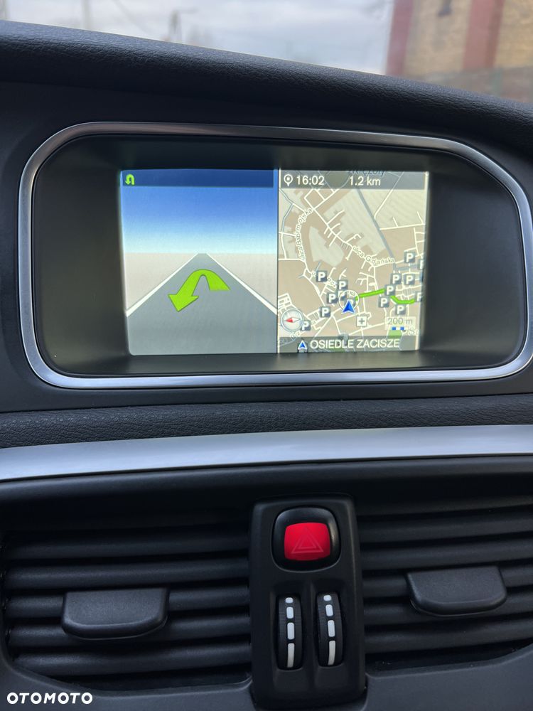 Volvo V40 D2 Drive-E R-Design Momentum - 19
