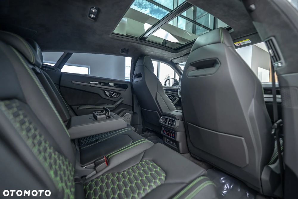 Lamborghini Urus - 38