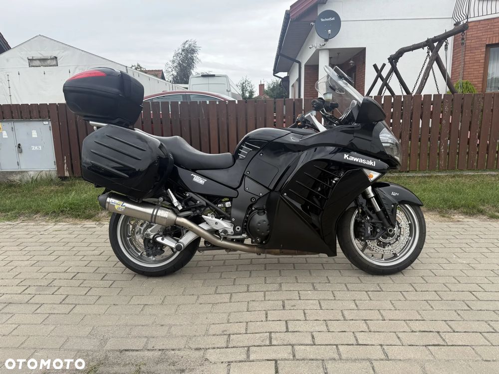 Kawasaki GTR - 6