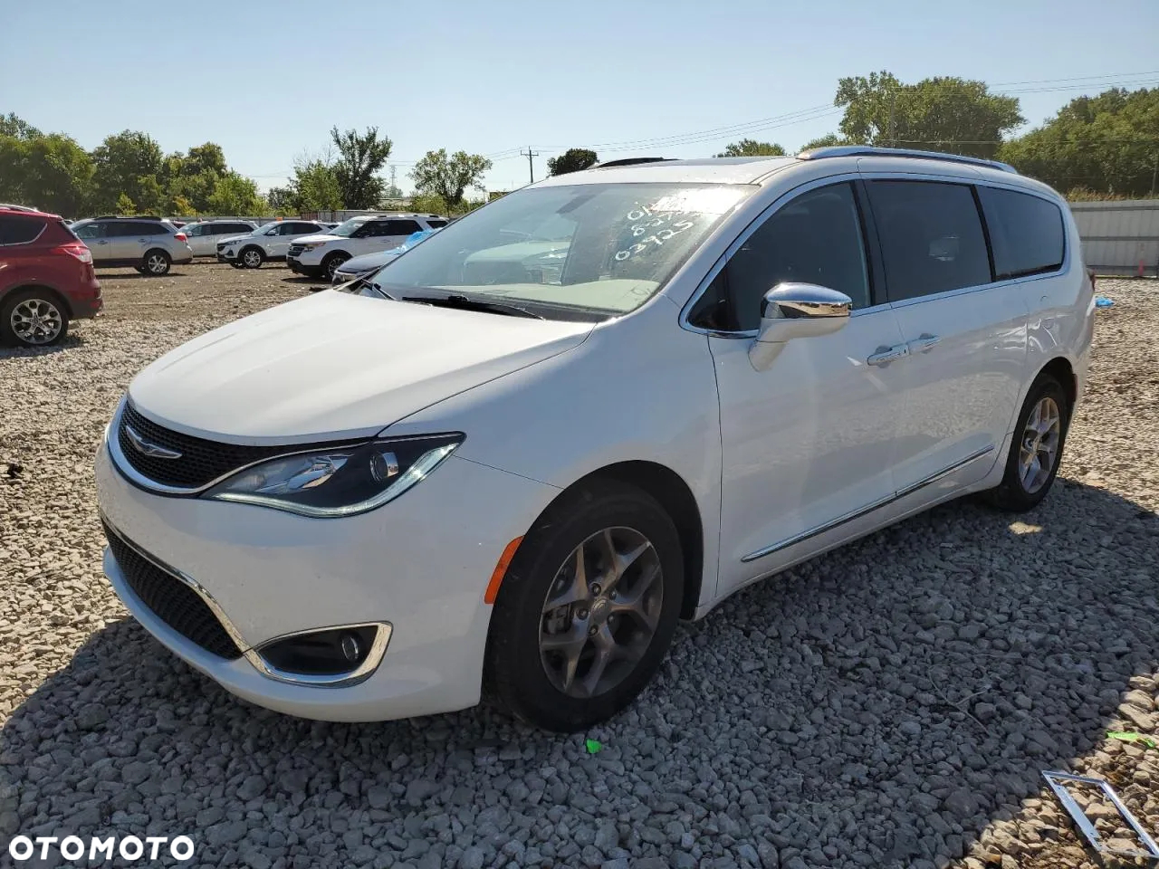 Chrysler Pacifica - 2