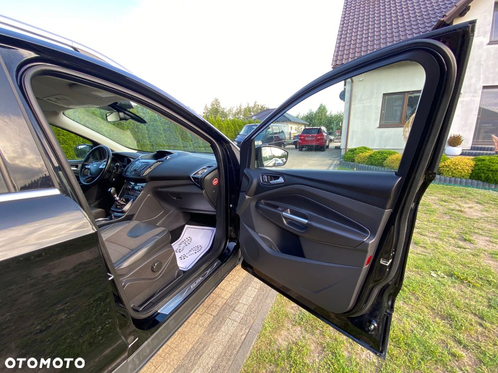 Ford Kuga 2.0 TDCi 4x4 Titanium - 38