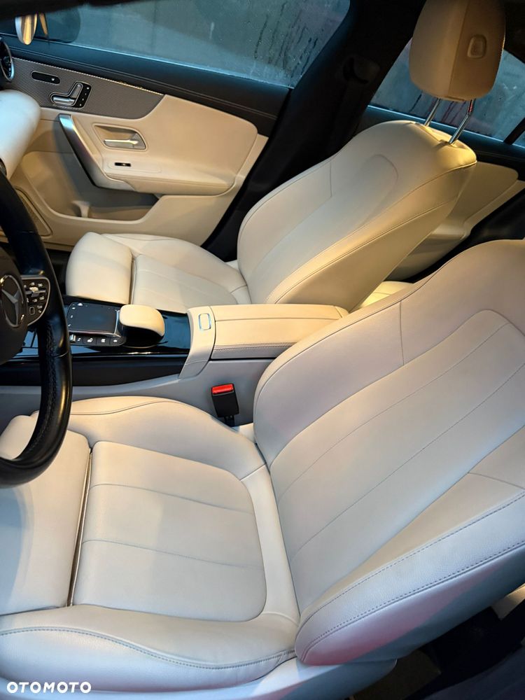 Mercedes-Benz CLA 200 7G-DCT Edition 2022 - 8