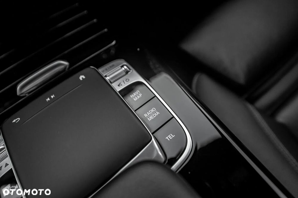 Mercedes-Benz Klasa A 250 4Matic 7G-DCT AMG Line - 39