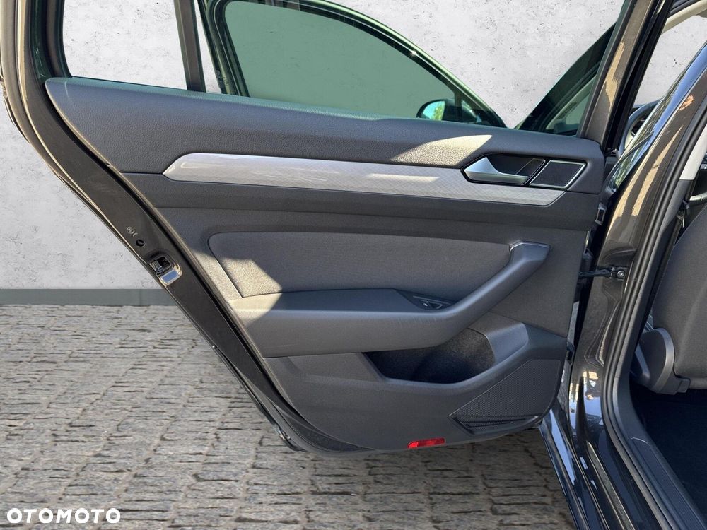 Volkswagen Passat 2.0 TDI EVO Business - 33