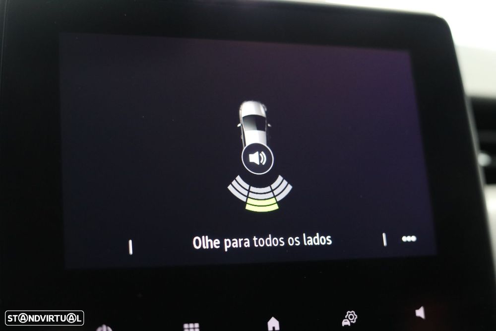 Renault Clio 1.0 TCe Limited Bi-Fuel - 11