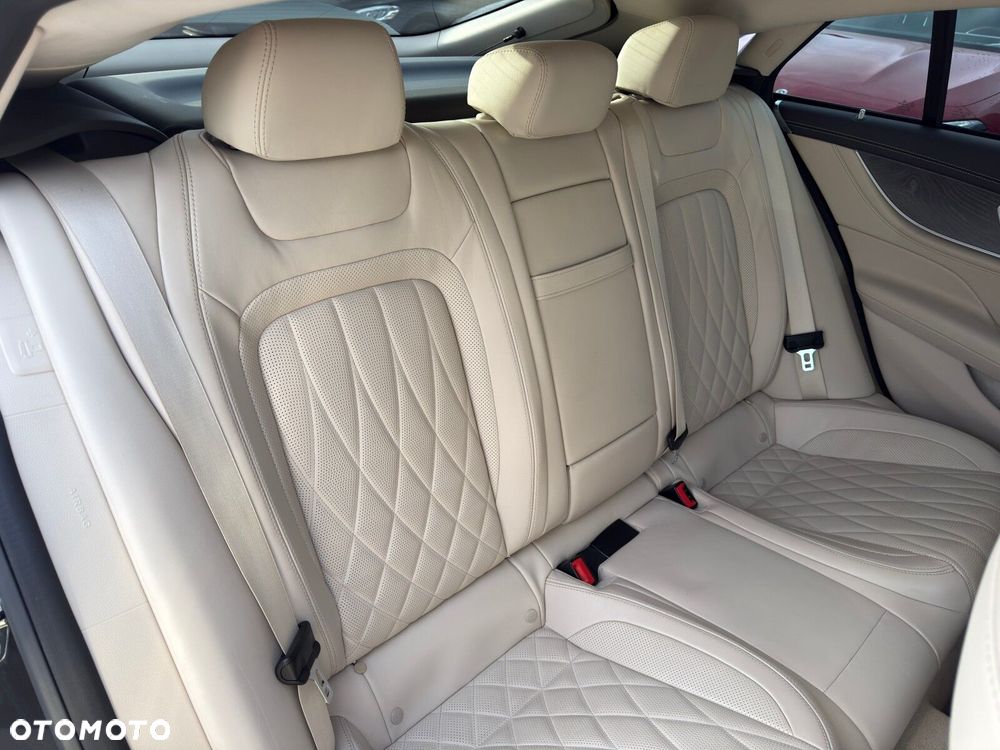 Mercedes-Benz AMG GT 43 4-Matic+ - 31