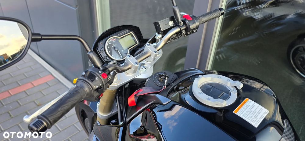 Suzuki GSR - 40