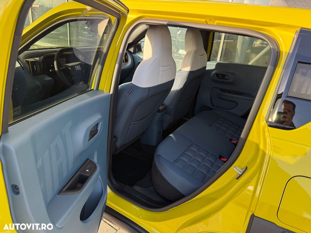 Fiat Grande Panda 1.2 MHEV La Prima - 12