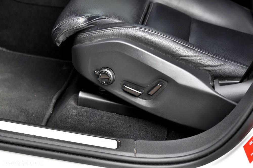 Volvo XC 60 B5 B Geartronic Inscription - 18