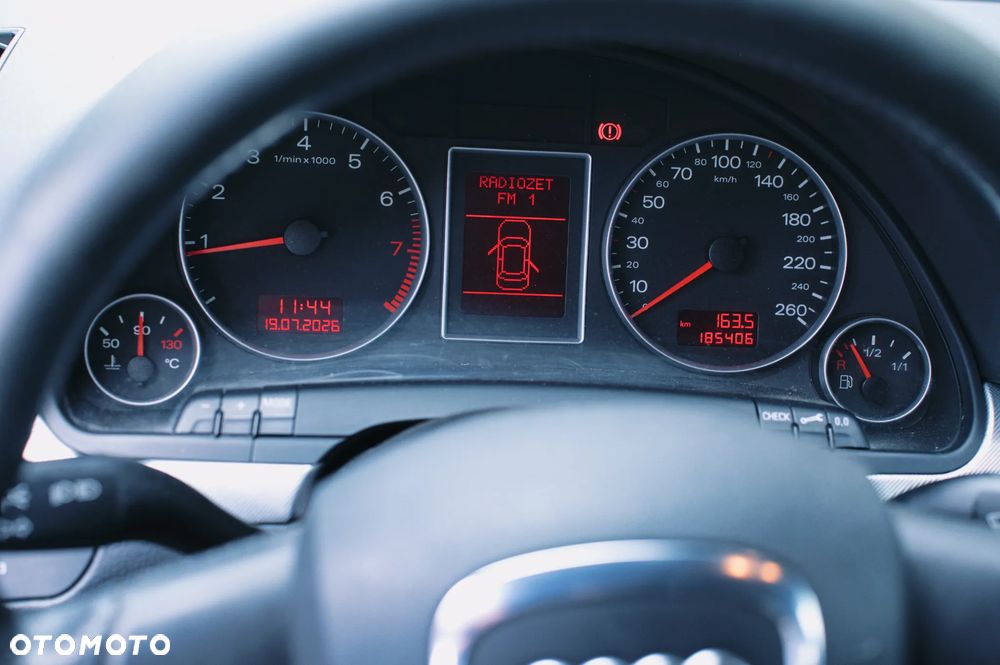Audi A4 Avant 1.8T Quattro - 19