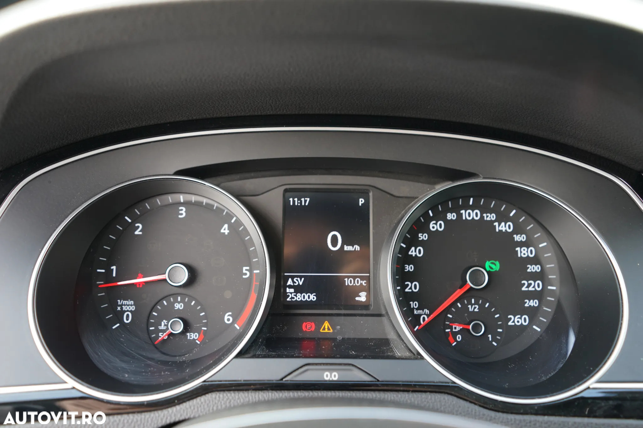Volkswagen Passat Variant 2.0 TDI DSG Comfortline - 18