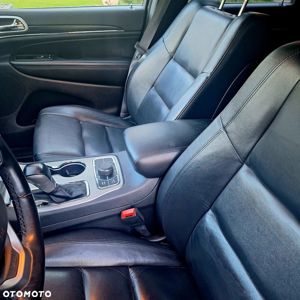 Jeep Grand Cherokee - 14