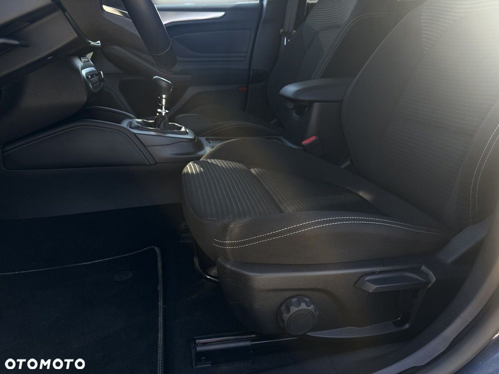 Ford Focus - 13