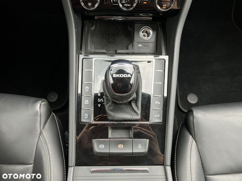 Skoda Superb 2.0 TDI SCR L&K DSG - 23