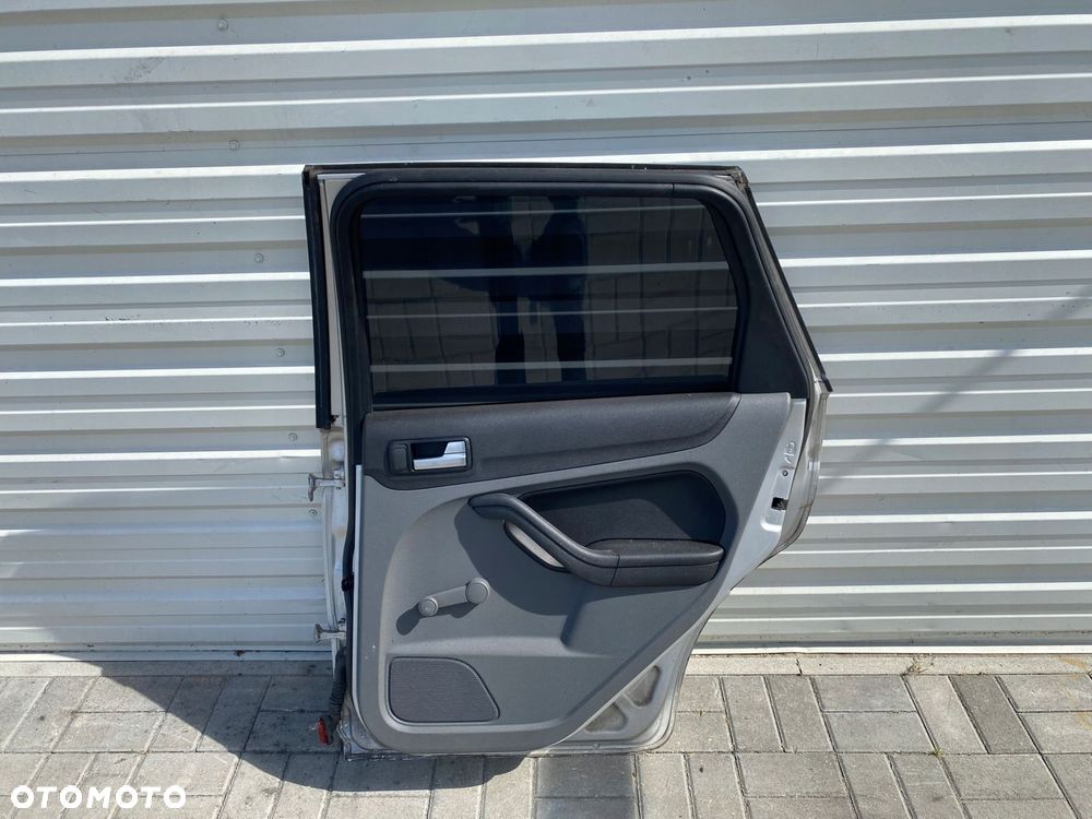 drzwi prawy tył prawe tylnie ford focus mk2 lift kod lakieru: 03 kombi eu - 10
