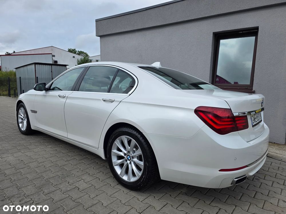 BMW Seria 7 740d xDrive - 4