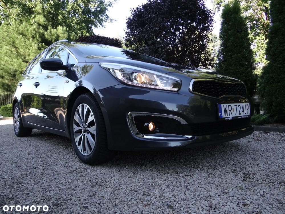 Kia Ceed 1.4 CVVT Dream-Team Edition - 9