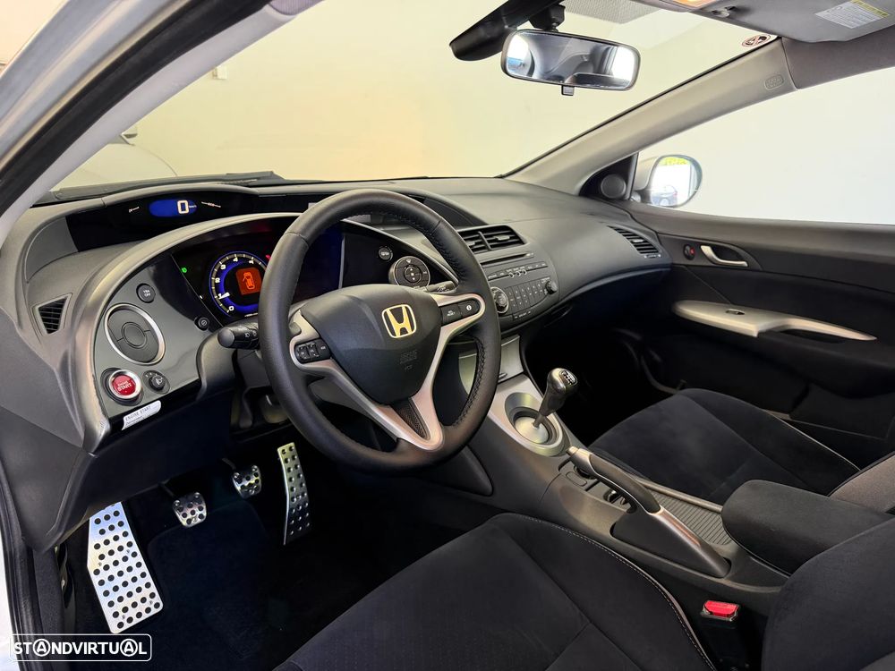 Honda Civic 1.4 Sport - 37