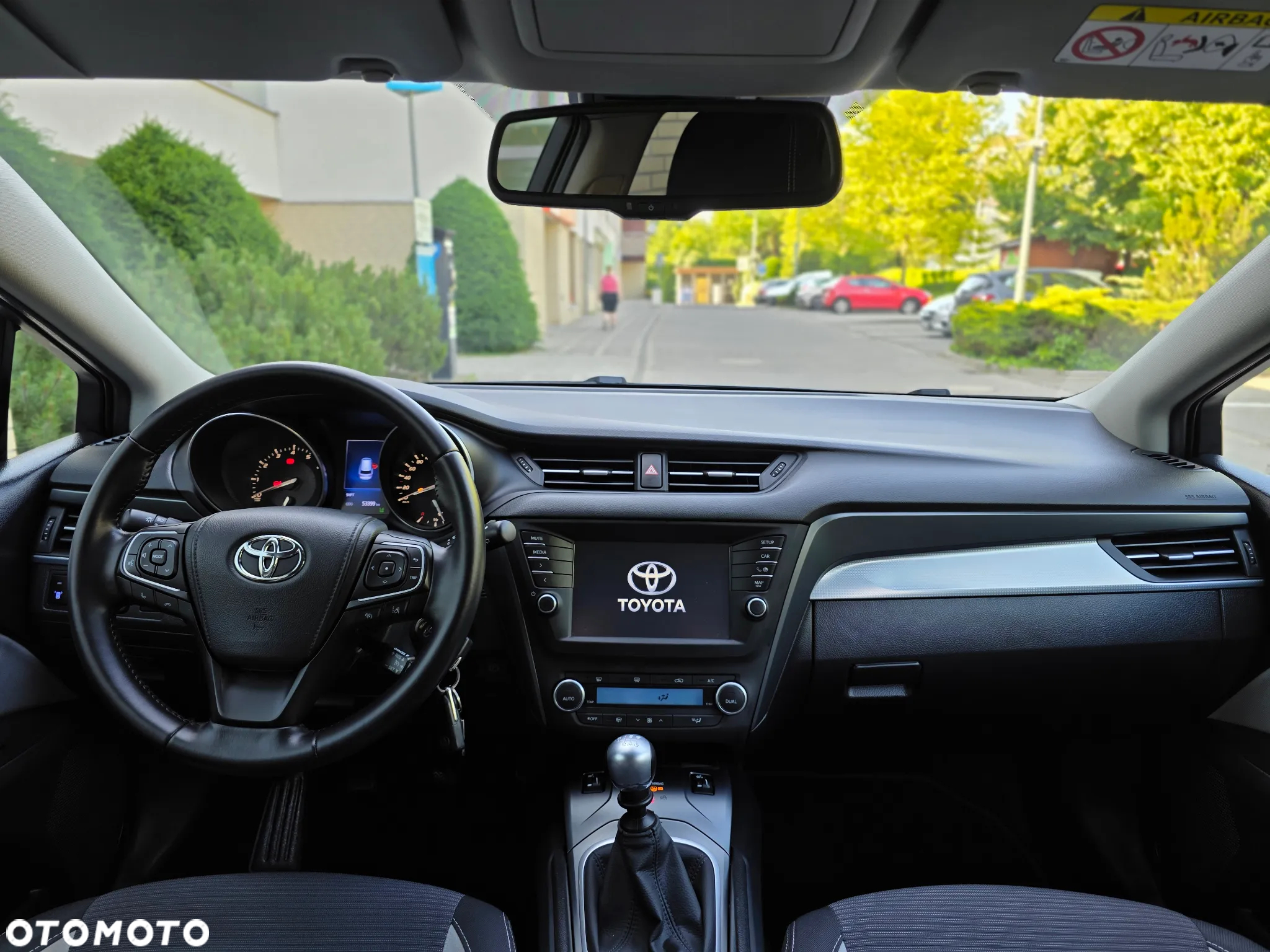 Toyota Avensis - 28