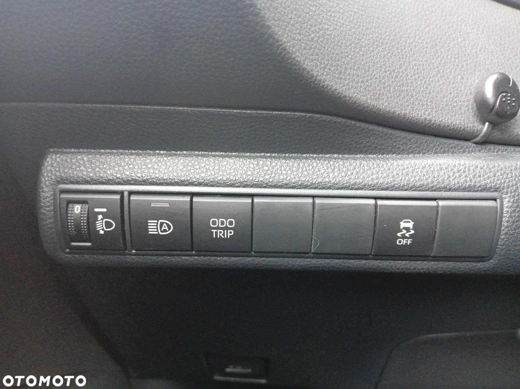 Toyota Corolla - 17