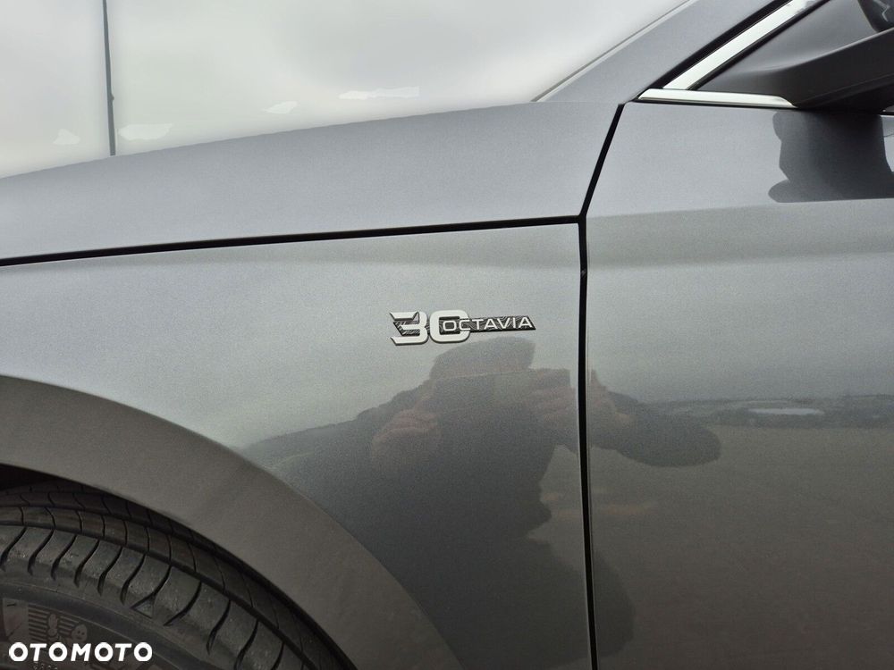 Skoda Octavia 1.5 TSI mHEV Drive Selection DSG - 13