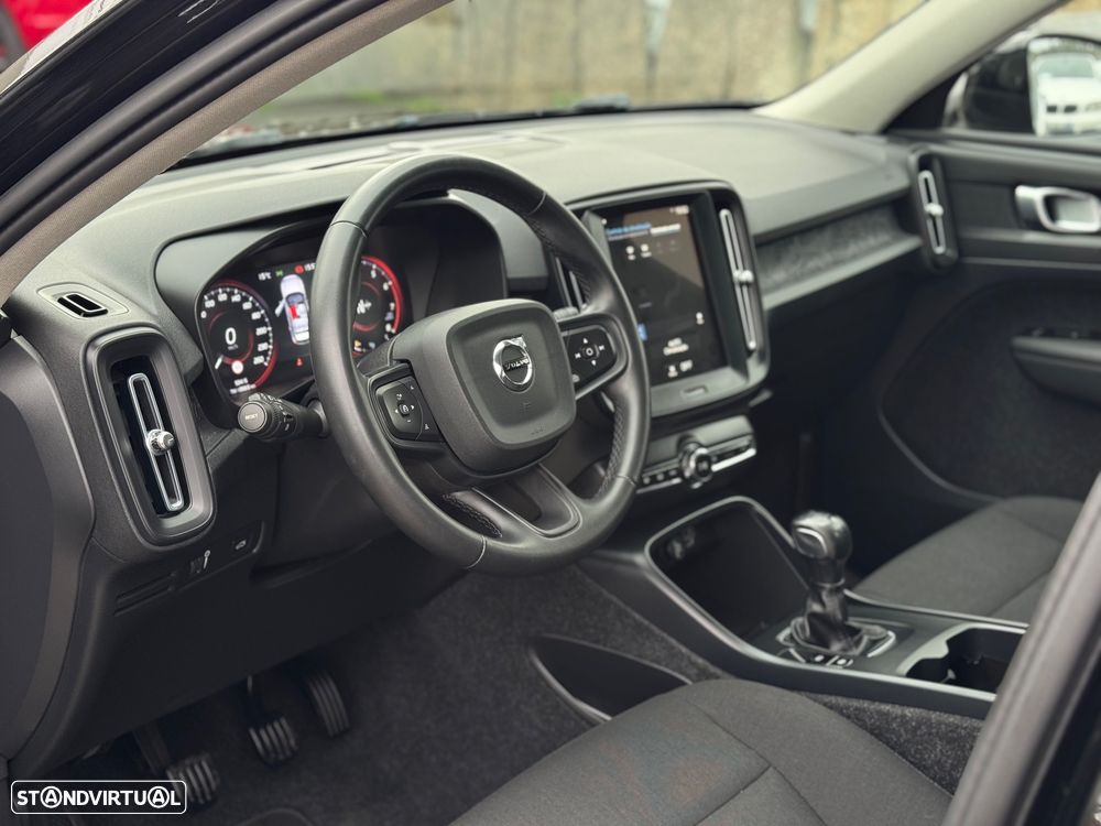 Volvo XC 40 1.5 T2 Momentum Core - 11